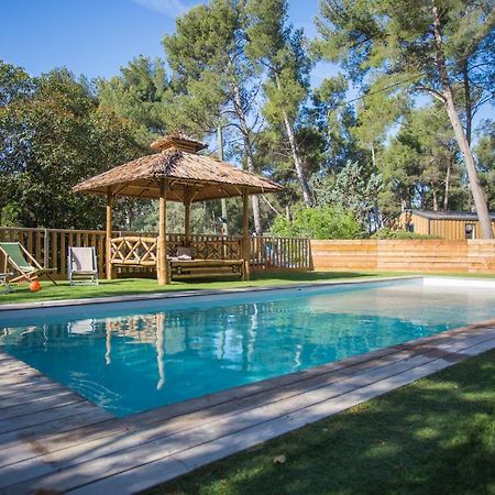 Camping Du Garlaban Aubagne Exteriör bild