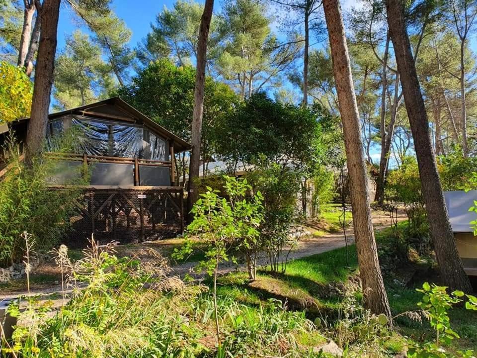 Camping Du Garlaban Aubagne Exteriör bild