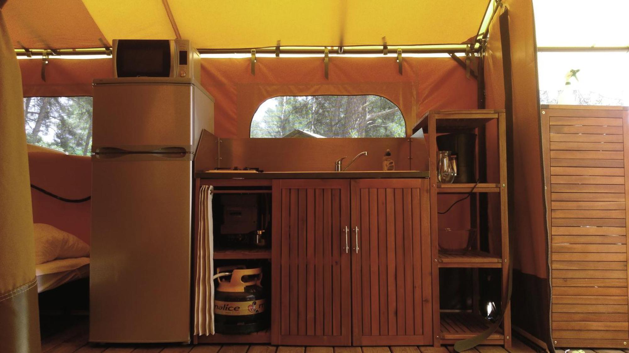 Camping Du Garlaban Aubagne Exteriör bild