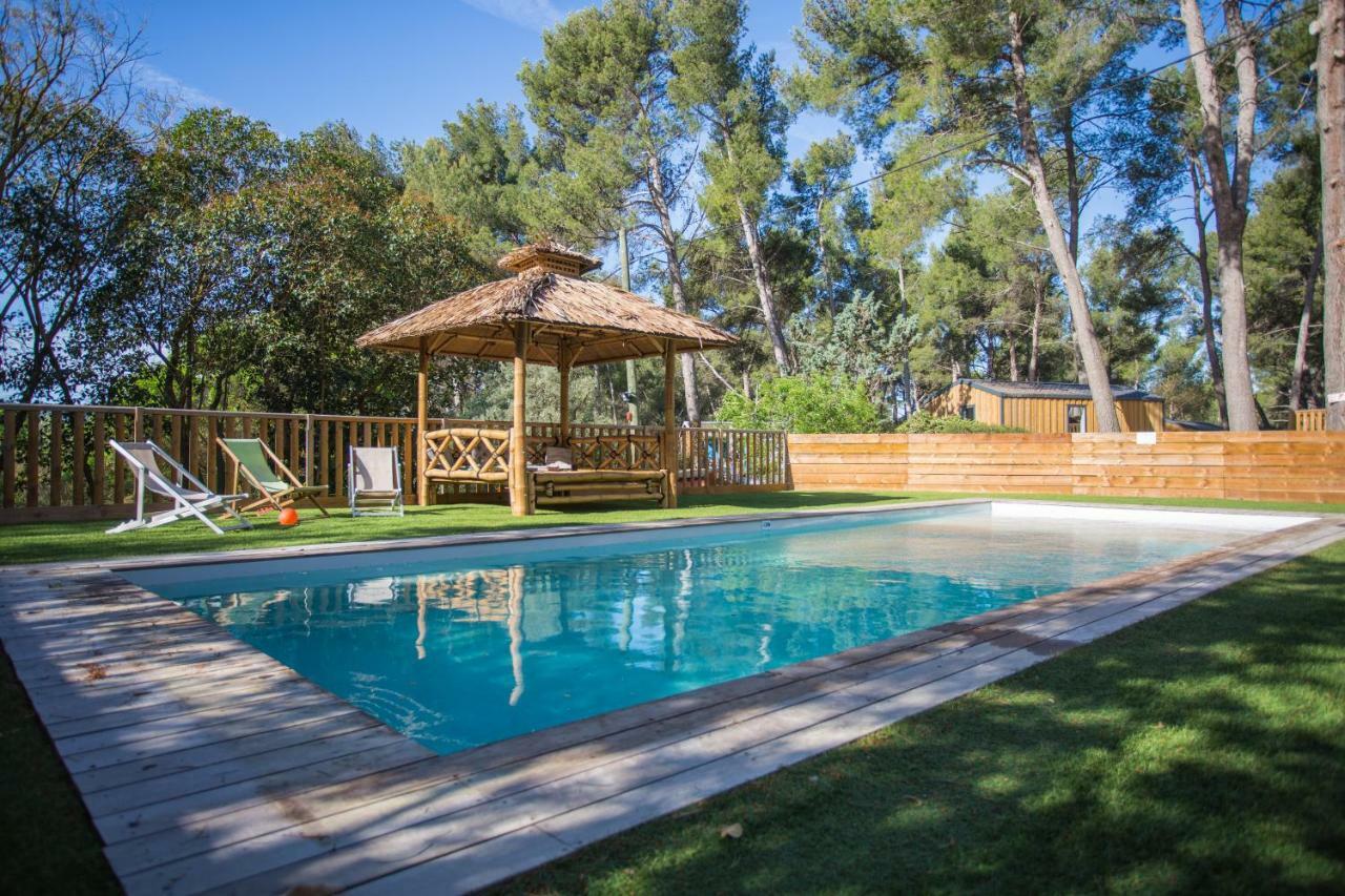 Camping Du Garlaban Aubagne Exteriör bild